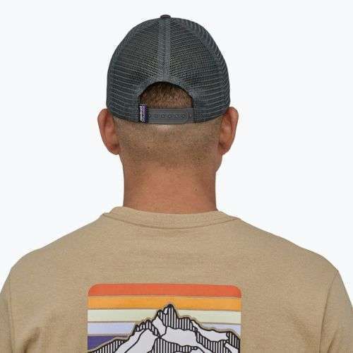 Kšiltovka Patagonia P-6 Logo LoPro Trucker forge grey