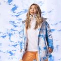 Dámská snowboardová bunda ROXY Chloe Kim azure blue clouds 13