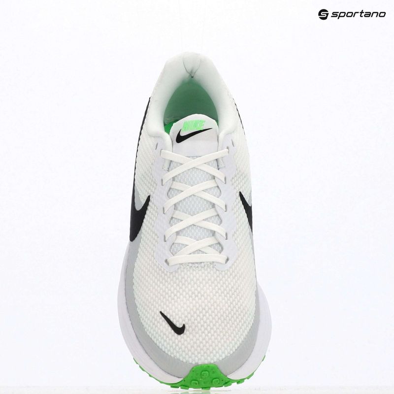 Pánské běžecké boty Nike Revolution 8 white/pure platinum/glacier blue/black 9