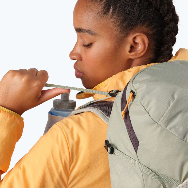 Dámský turistický batoh Salomon Aerotrek 18 l M-L seagrass/silver cloud/nine iron 9
