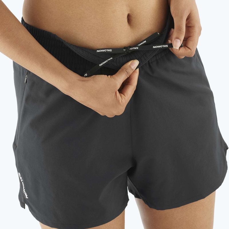 Dámské běžecké šortky Salomon SHAKEout Core 4" deep black 3