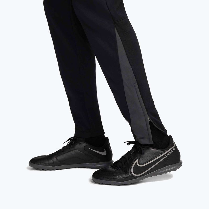 Pánské fotbalové tepláky Nike Academy Winter Warrior black/anthracite 6