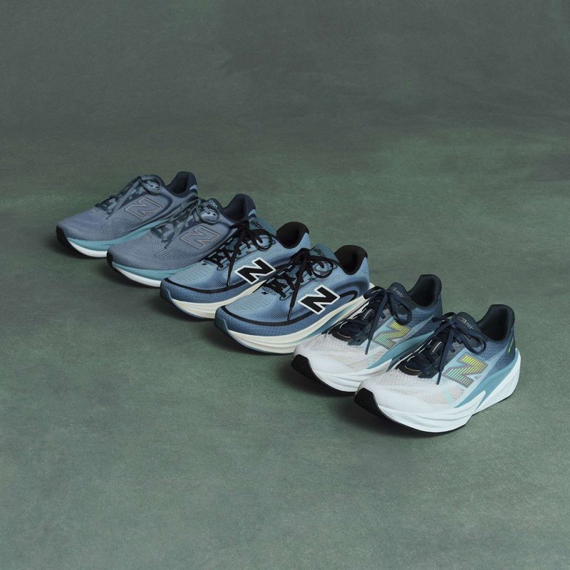 Pánské běžecké boty New Balance FuelCell Rebel V5 medusa green/faded teal 8