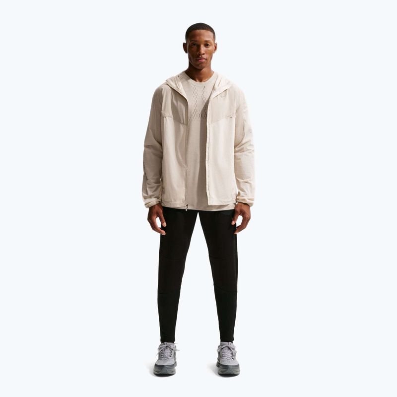 Pánská běžecká bunda Nike Stride Dri-Fit cream II/birch/natural 2
