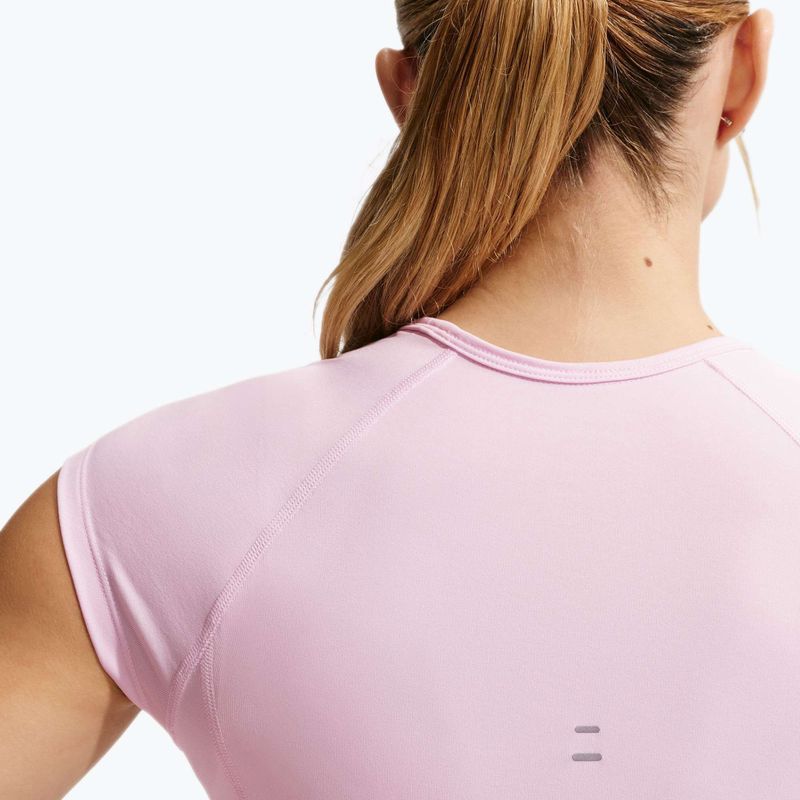 Dámské běžecké tričko Nike Swoosh Run Dri-Fit pink foam/photon dust/white 5