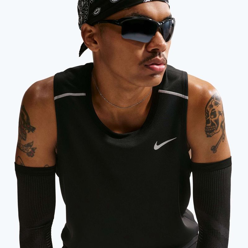 Pánské běžecké tričko Nike Miler Dri-Fit black 6