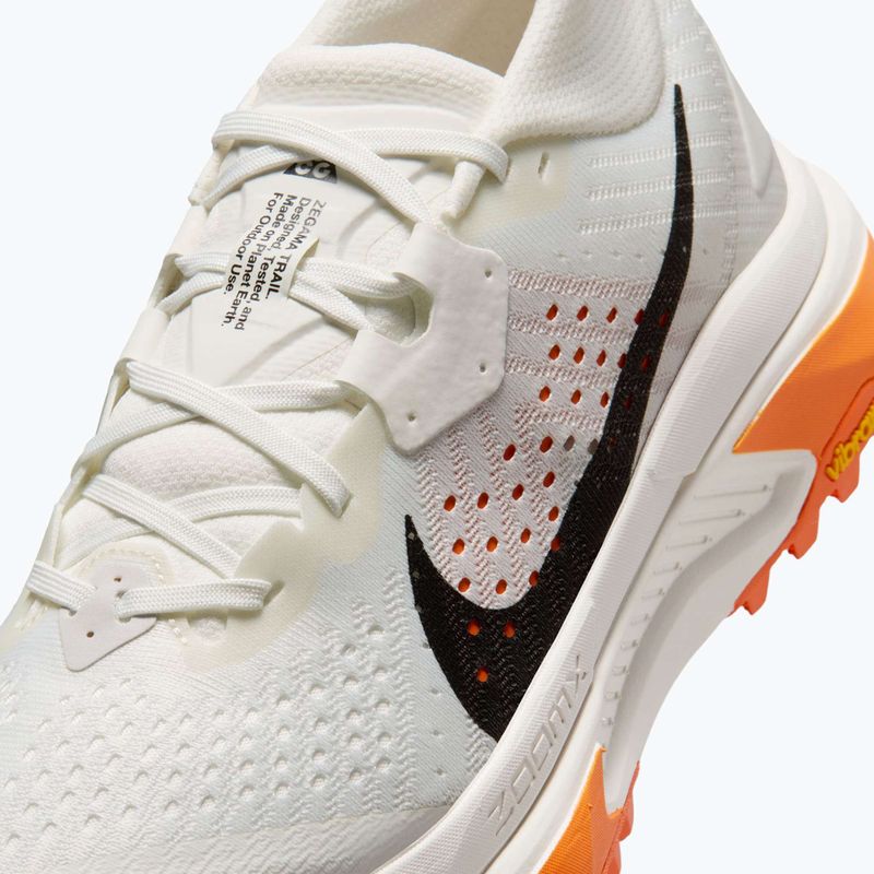 Dámské běžecké boty Nike ACG Zegama summit white/phantom/safety orange/black 10