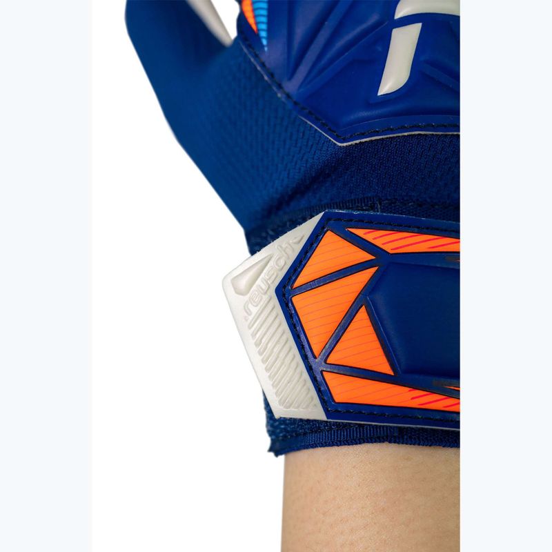 Dětské brankářské rukavice Reusch Attrakt Starter Solid Junior sharp blue/white/shocking orange 8