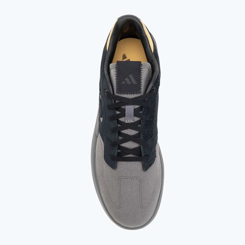 Pánské cyklistické boty na platformě adidas FIVE TEN Sleuth core black/charcoal/oat platform 5
