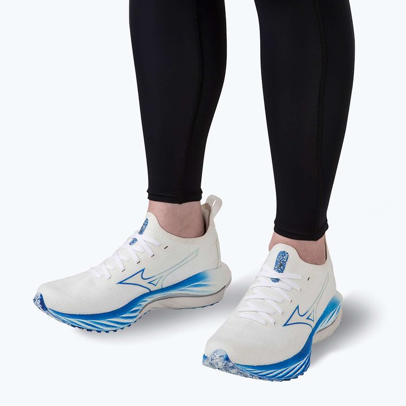 Dámské běžecké boty Mizuno Wave Neo Wind white/silver/peace blue 8