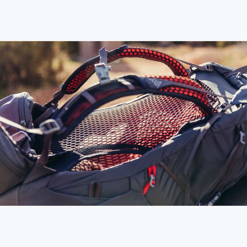 Dámský trekingový batoh Gregory Facet 45 l S sunset grey 7